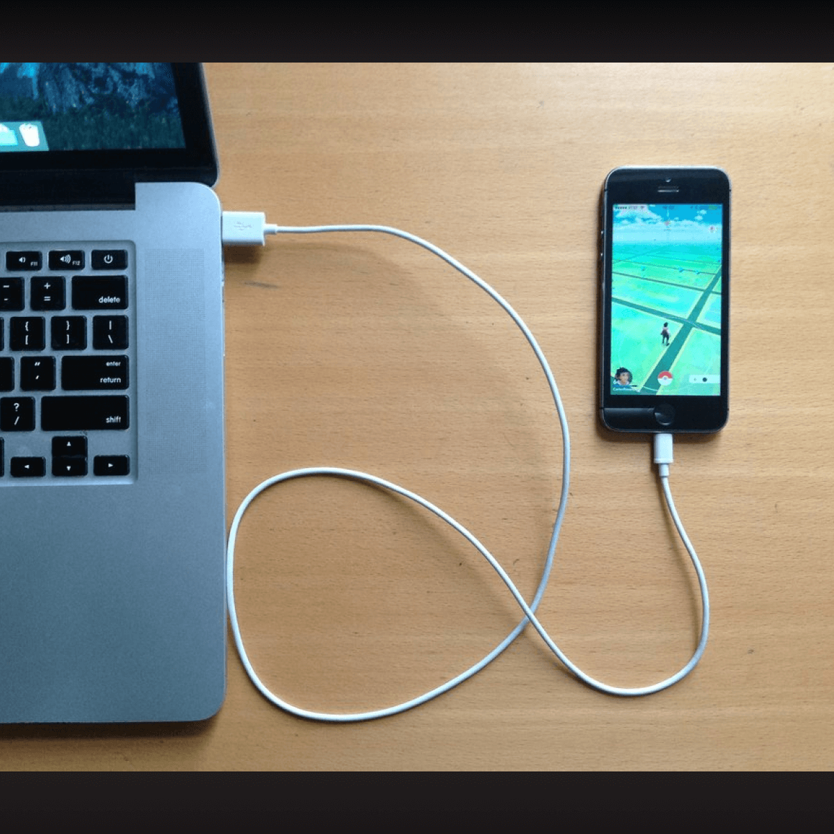 Connect iPhone to Mac using Original Cable